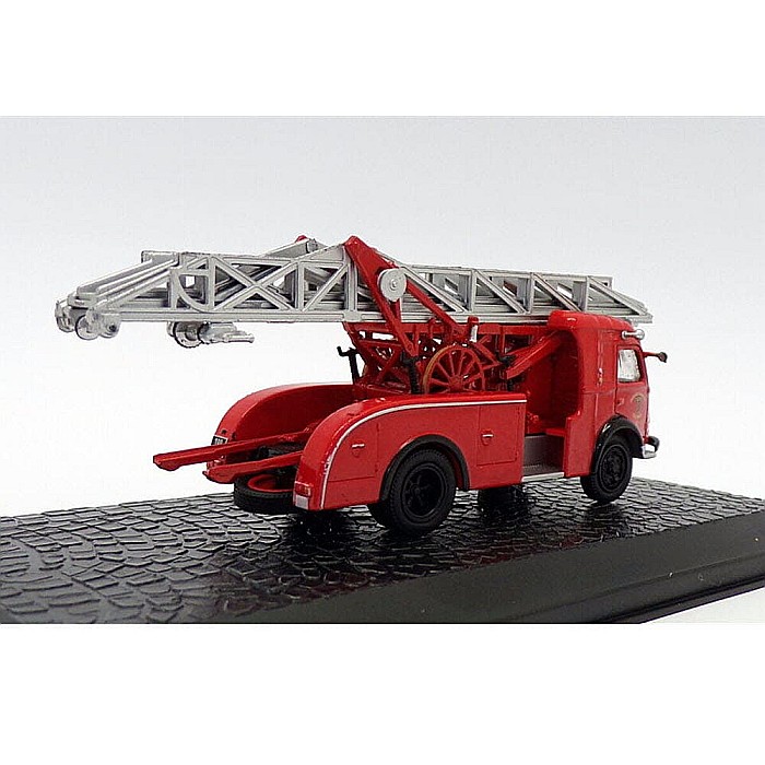 Macheta autospeciala pompieri Renault Galion T2, Atlas, scara 1:72 [2]