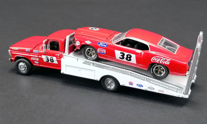 Set masinute ACME Diecast, 1969 Trans Am Mustang & Ford F-350 Ramp Truck Allan Moffat Racing #38 scara1/64 [2]