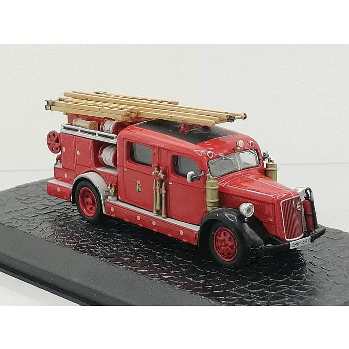 Macheta Pompieri Volvo B11: Pregatita de Interventie, scara 1:72, Atlas [5]