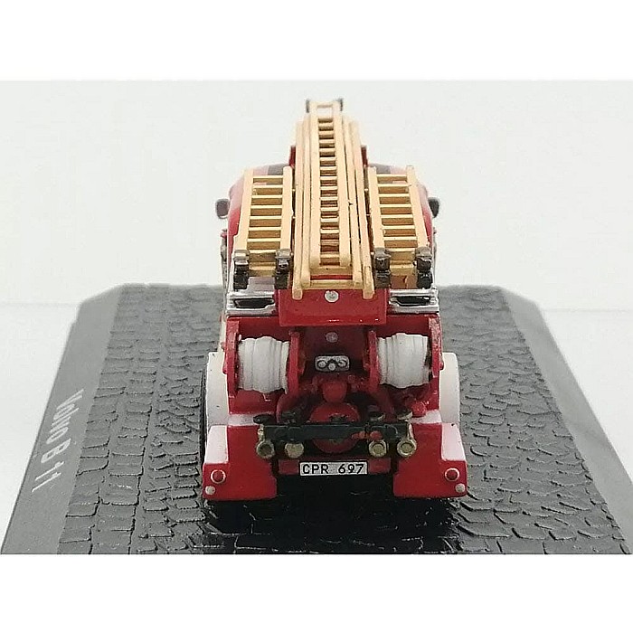Macheta Pompieri Volvo B11: Pregatita de Interventie, scara 1:72, Atlas [6]