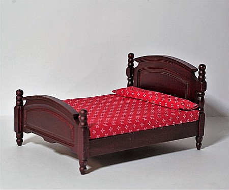 DORMITOR - mobilier si accesorii miniaturi papusi - Pat din lemn sculptat culoare mahon KING SIZE- miniatura colectionari papusi