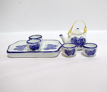 Servicii de masa, accsesorii si obiecte diverse din portelan pentru casuta papusi - Set de ceai 6 piese cu tava din portelan - miniaturi colectionari papusi