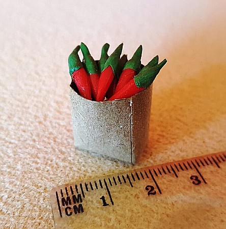 CASUTE DE PAPUSI LA SCARA 1:12 – mobilier și accesorii premium pentru colecționari - Punga de cumparaturi cu legume / fructe - miniatura colectionari scara 1:12