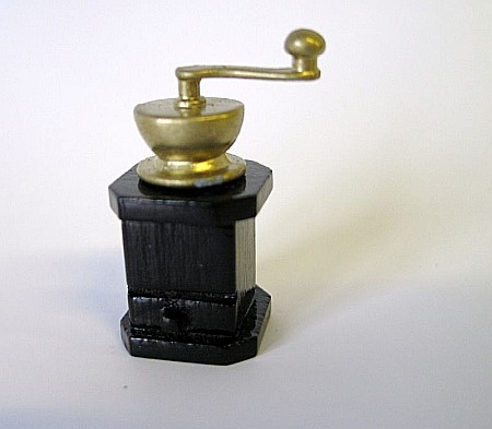 BUCATARIE - mobila, vase, ustensile, mancare, aparatura miniaturi papusi - Rasnita de cafea - miniatura colectionari papusi