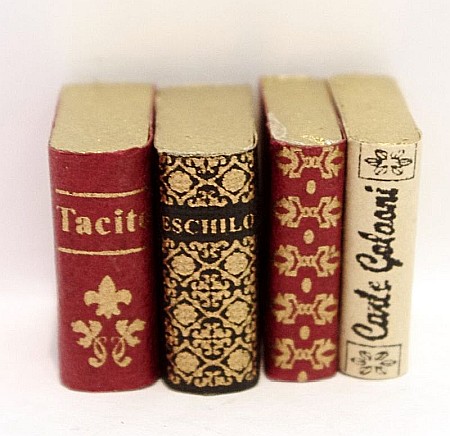 Accesorii diverse casuta Papusi - Carti de colectie - set 4 buc - miniaturi colectionari papusi