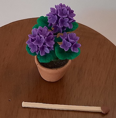 GRADINA - mobilier, decoratiuni si accesorii miniaturi papusi - Hortensia in ghiveci ceramic-miniatura papusi