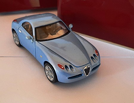 Masini de strada - Macheta ALFA ROMEO NUVOLA GHIFT BOX Solido