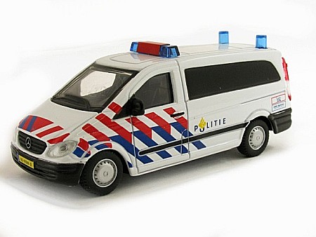 Vehicule Interventie - Macheta MERCEDES BENZ VITO POLITIE 1:50