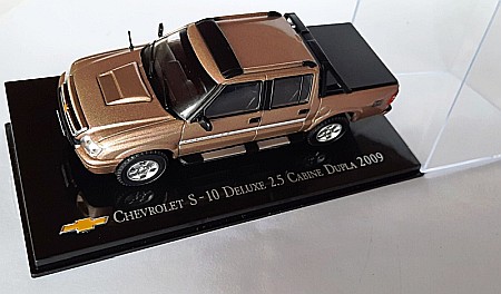 Masini de strada - Macheta  Chevrolet S-10 DeLuxe 2.5 pick-up 2009 scara 1:43