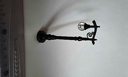CASUTE DE PAPUSI LA SCARA 1:12 – mobilier și accesorii premium pentru colecționari - Felinar pentru gradina din plastic- miniatura casute de papusi