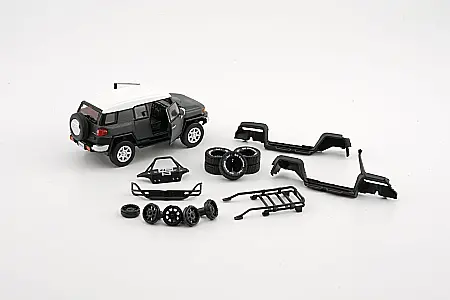 MACHETE AUTO - Macheta Toyota FJ Cruiser 2015 gri metalizat + pachet accesorii 1:64 BM Creations