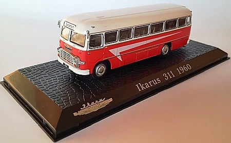 Autobuze/Tramvaie - Macheta Autobuz Ikarus 311 1960 scara 1:72