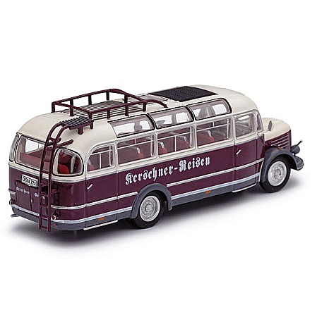 Macheta Autobuz Steyr 380 q 1955 Scara1:72 [1]