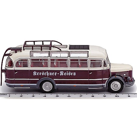 Macheta Autobuz Steyr 380 q 1955 Scara1:72 [2]
