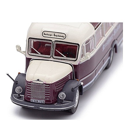 Macheta Autobuz Steyr 380 q 1955 Scara1:72 [3]