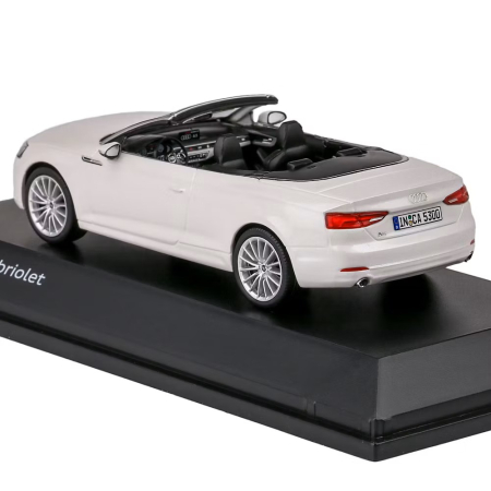 Macheta Auto Audi A5 Cabriolet 2017 Alba – Scara 1:43, Spark Dealer Edition [1]