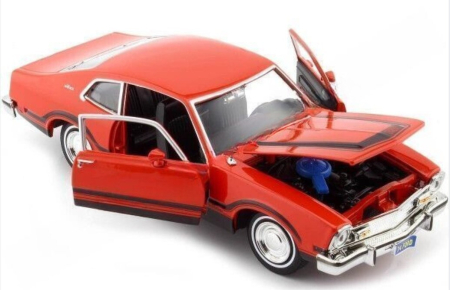 Macheta Auto Ford Maverick Grabber 1974 – Portocaliu cu Dungi Negre, Scara 1:24 Motormax [1]