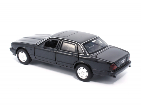 Macheta auto Jaguar XJ6 negru, lumini, sunet, directie activa, 1:32 Tayumo [2]