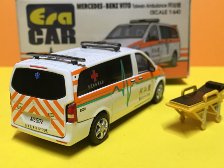 Macheta auto Mercedes Vito 2020 ambulanta Taiwan, 1:64 cu targa ERA CAR [2]