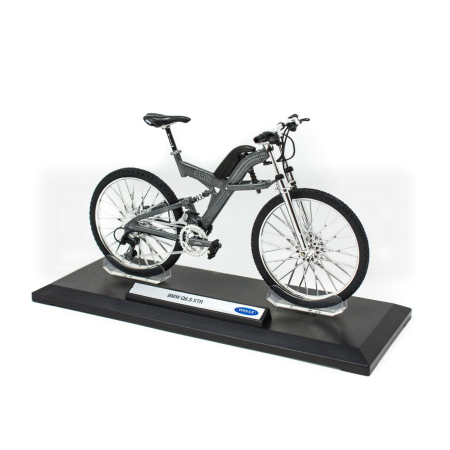 Macheta bicicleta BMW Q6.S XTR 1:10 Welly, model colectie premium, cu postament [1]