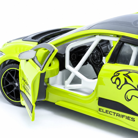 Macheta Jaguar I-PACE eTROPHY Verde Lime, scara 1:36, Tayumo [3]