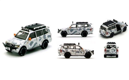 Macheta Mitsubishi Pajero 2001 3rd Gen Ice Pack RHD 1:64 BM Creations, SUV colectie cu usi fata functionale si set anvelope [1]