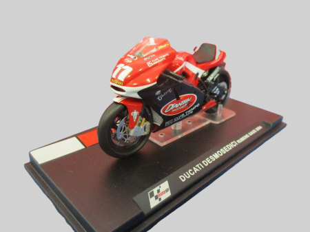 Machetă motocicletă Ducati Desmosedici Moto GP 2004 Rubens Xaus scara 1:24 [1]