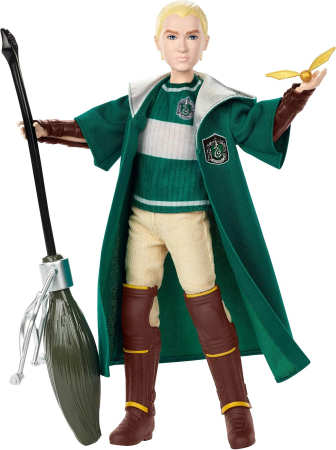 FIGURINE - Mattel Harry Potter – Papusa Draco Malfoy Quidditch GDJ71, cu matura Nimbus 2001 si Snitch de aur