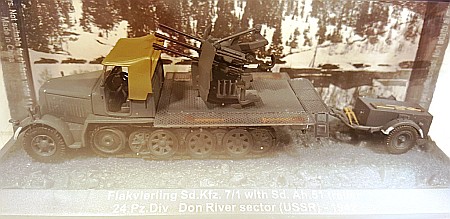 Militare - Macheta Camion tun antiaerian Sd.Kfz 7/1 cu remorca, 1:72
