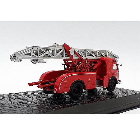 Macheta autospeciala pompieri Renault Galion T2, Atlas, scara 1:72 [1]