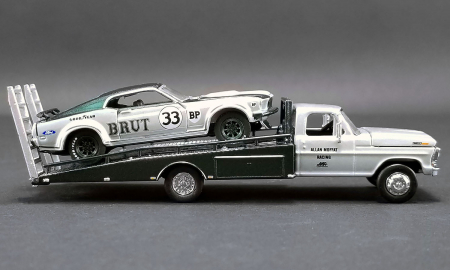 Set masinute ACME Diecast, 1969 Trans Am Mustang & Ford F-350 Ramp Truck Allan Moffat Racing #33 scara1/64 [5]