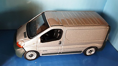 MACHETE AUTO - Macheta Renault Trafic marfa argintiu Scara 1:72 Cararama