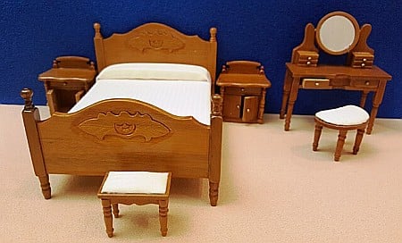 DORMITOR - mobilier si accesorii miniaturi papusi - Dormitor DE LUXE set 7 piese din lemn culoare nuc - miniatura papusi