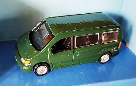 Masini de strada - Macheta Mercedes Vito persoane verde Scara 1:72 Cararama