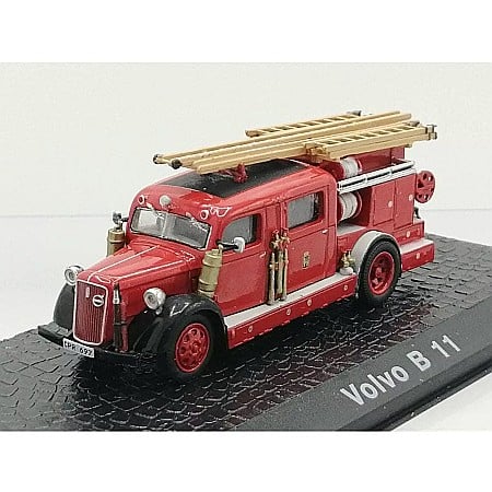 MACHETE AUTO - Macheta Pompieri Volvo B11: Pregatita de Interventie, scara 1:72, Atlas