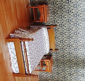 DORMITOR - mobilier si accesorii miniaturi papusi - Set dormitor 3 piese din lemn culoare nuc - miniatura1:12