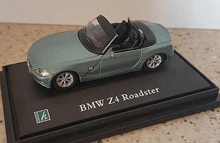 Masini de strada - Macheta BMW Z4 Roadster Scara 1:72 Cararama