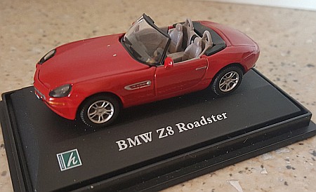 Masini de strada - Macheta BMW Z8 Roadster Scara 1:72 Cararama