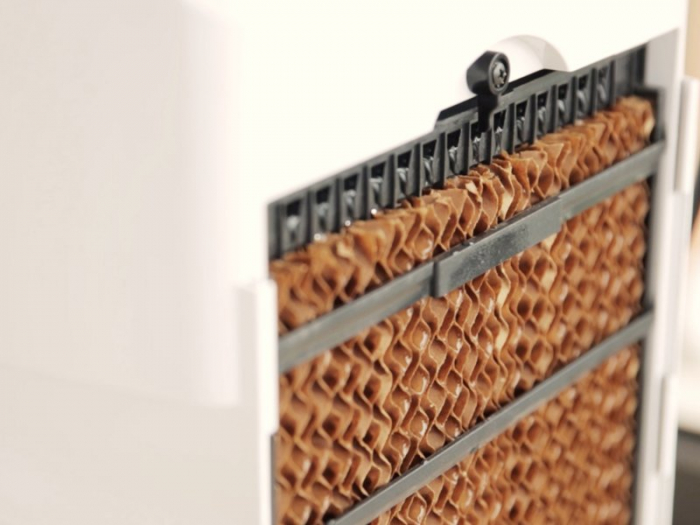 Racitor de aer cu sistem de ionizare si umidificare Beper VE.550 [11]