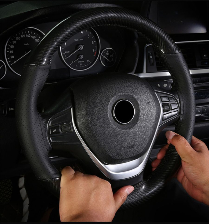 Suporti telefon - Husa volan din Piele Neagra Perforata + Carbon Black si ata neagra pentru cusut, marime M, diametru 37 - 39 cm