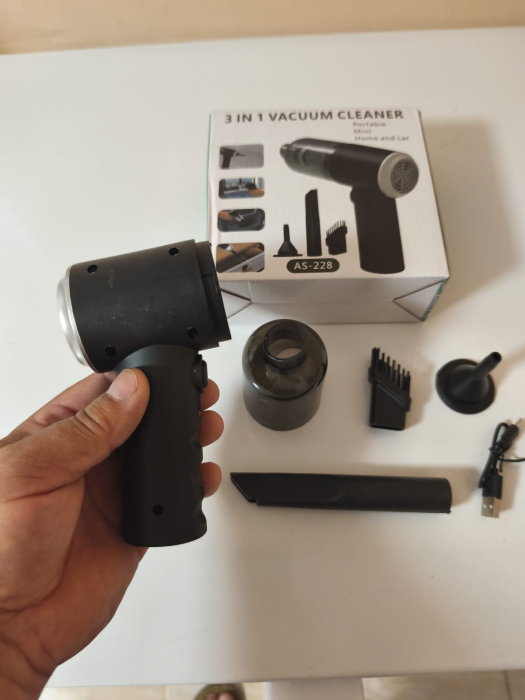 Aspirator portabil fără fir cu accesorii [5]