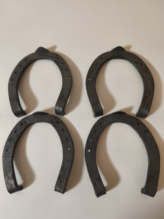 Noutăți - POTCOAVE CAI NR 0