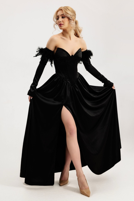 rochie lunga neagra cu corset manusi si pene [2]