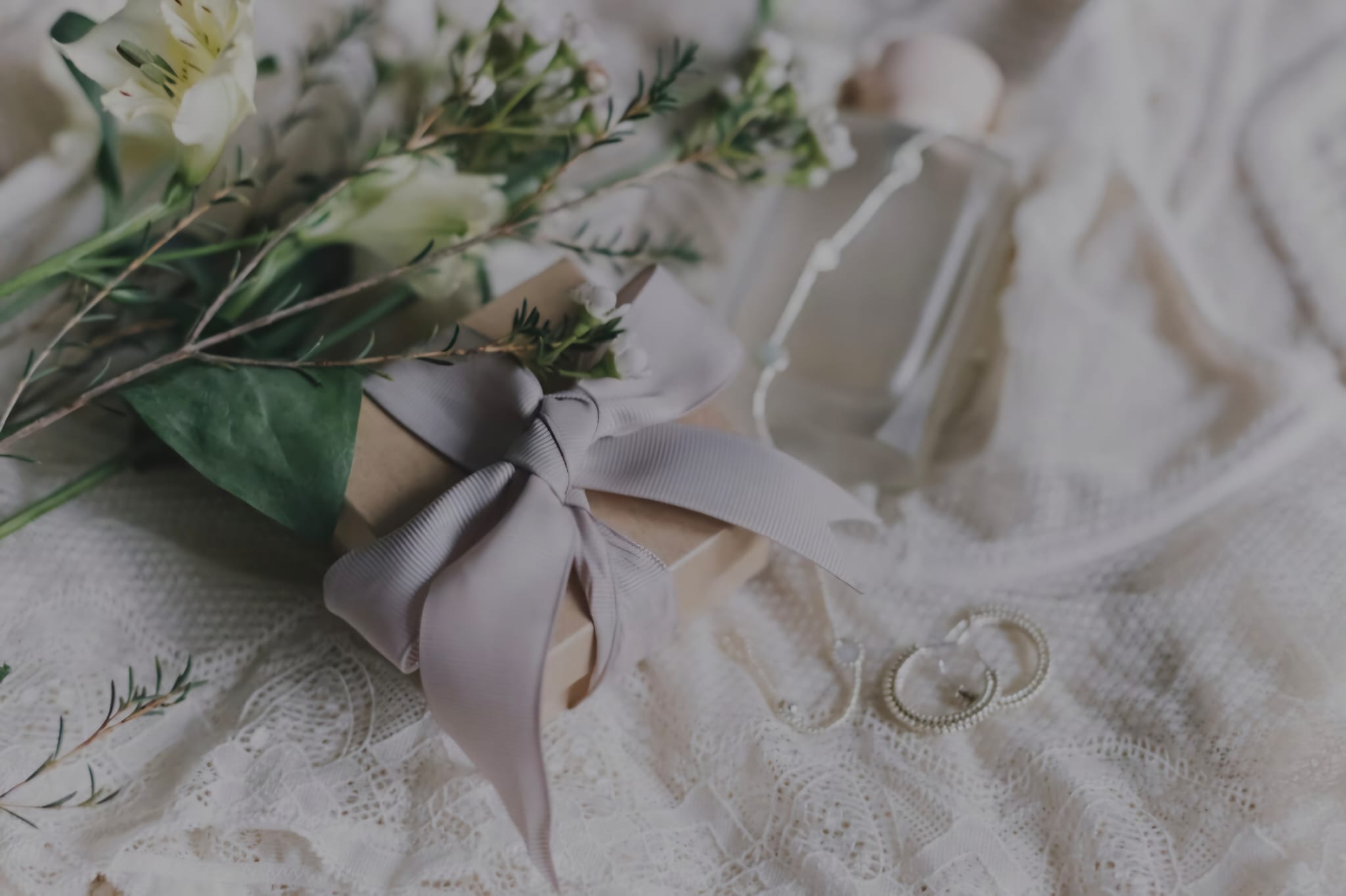 Cum îți întreții corect bijuteriile din argint rodiat