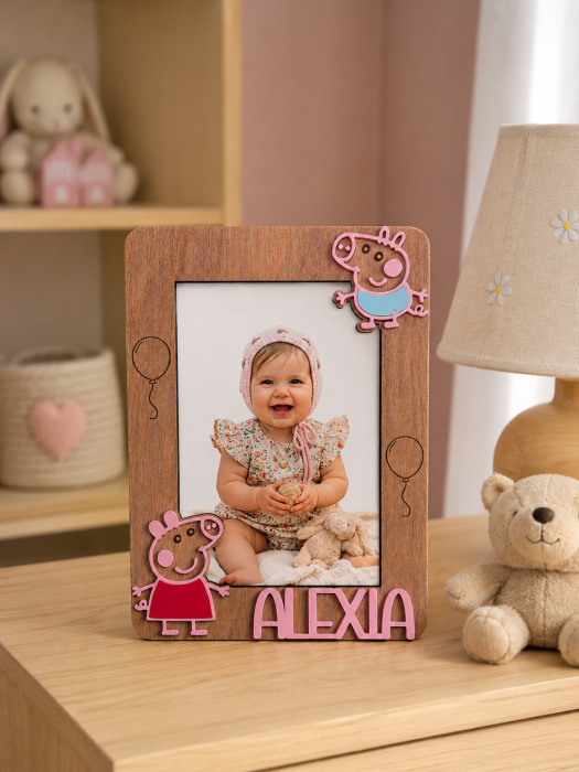 Ramă Foto Personalizată cu Nume – Model Purceluș [2]
