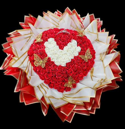 Aranjamente Florale Din Săpun - Buchet Mega Deluxe „Iubire Eternă” – 151 Trandafiri de Săpun, Coroniță și Ambalaj Spectaculos