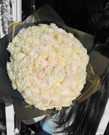 101 Trandafiri Naturali - 101 Trandafiri Albi – Eleganță Pură