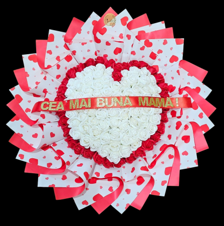 Aranjamente Florale Din Săpun - Buchet Deluxe „Inimă pentru Mama” – Trandafiri de Săpun Alb-Roșu