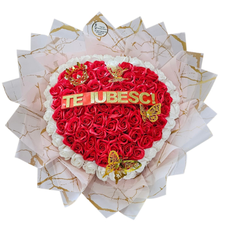 Aranjamente Florale Din Săpun - Buchet Deluxe „Inimă Pasională” – Trandafiri de Săpun, Coroniță Regală și Panglică Te Iubesc