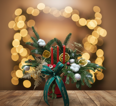 Colectie de Craciun - Aranjament de Craciun cu Lumanari Rosii si Brad Nobilis